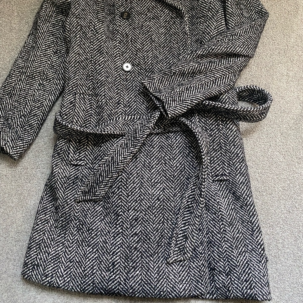 Coat - Picture 4 of 5
